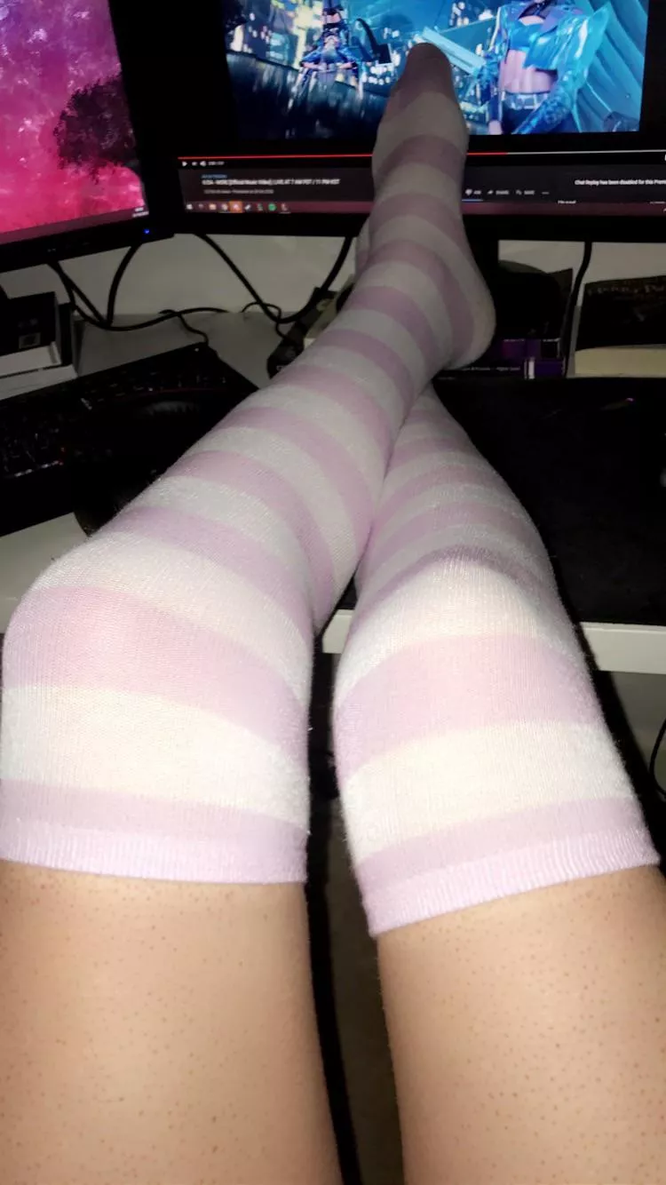 pink to make the boys wink~ posted by ViaTheFemboy