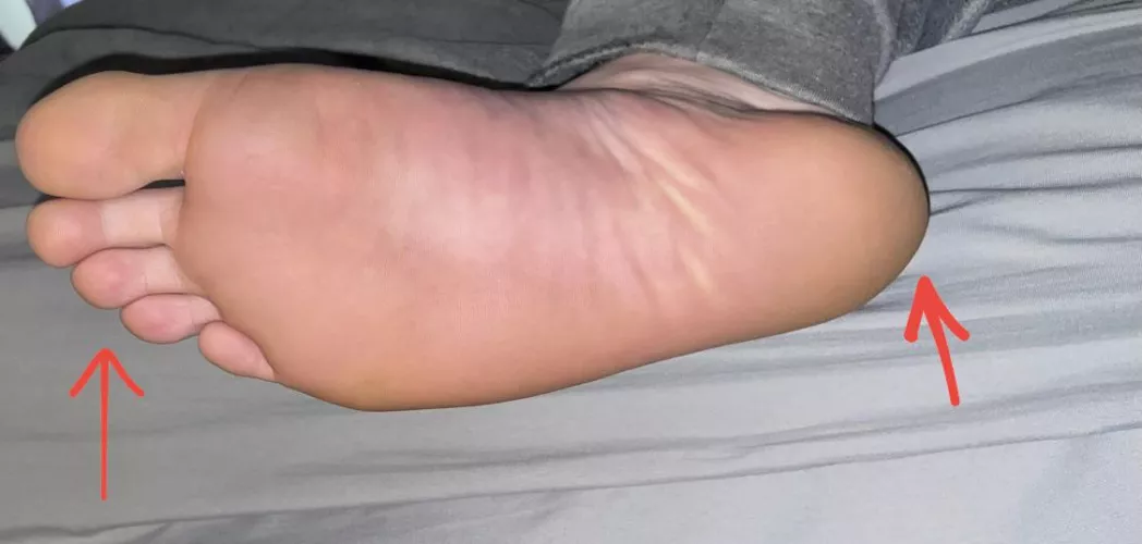 Place your tongue at one arrow and don’t stop licking until you reach the other arrow… 👅 Now that it’s nice and wet… KEEP GOING until I tell you to stop. 🤣 by addisonr20