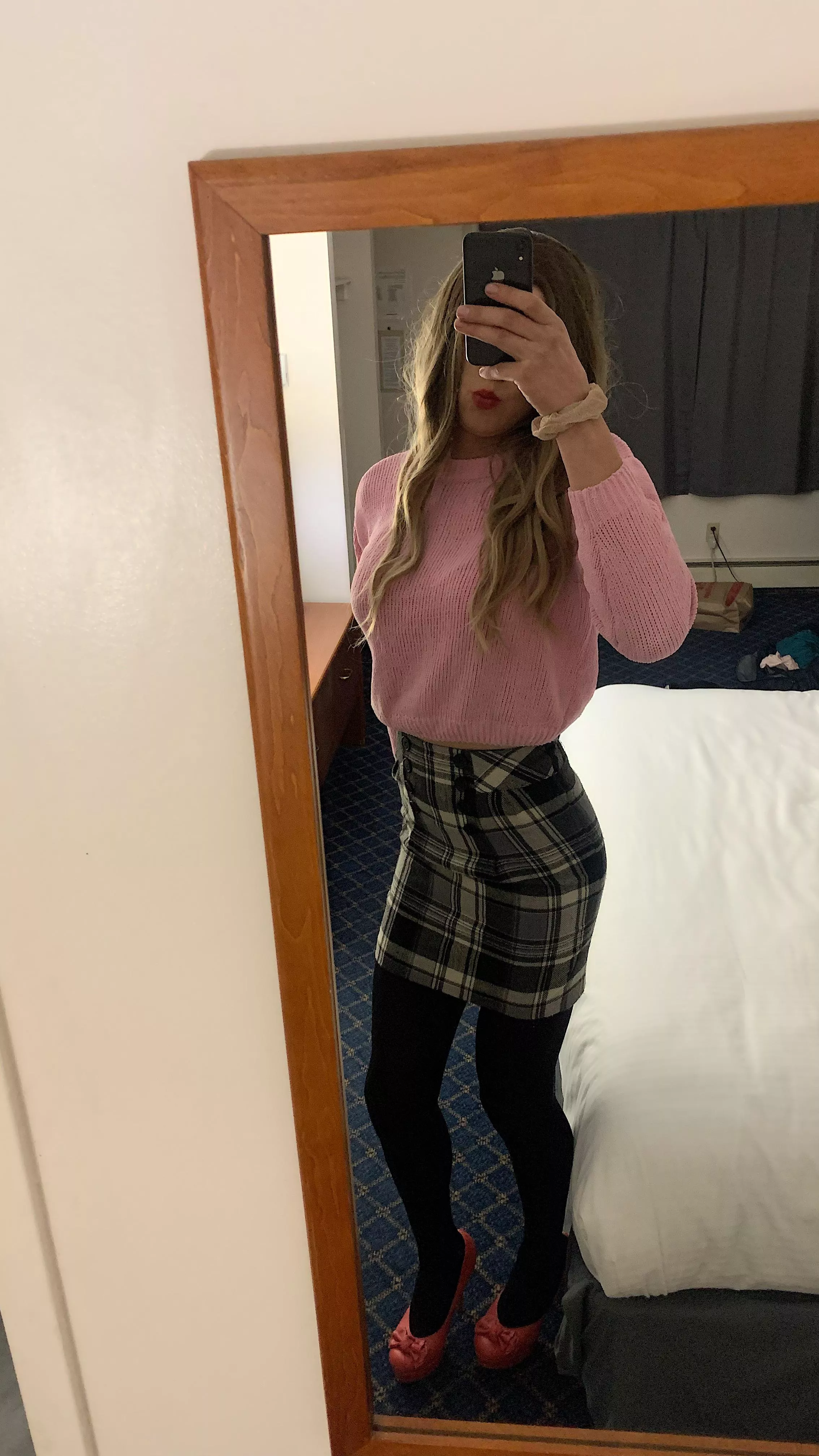Plaid skirt vibes❤️❤️ posted by Chloecutie_Row443