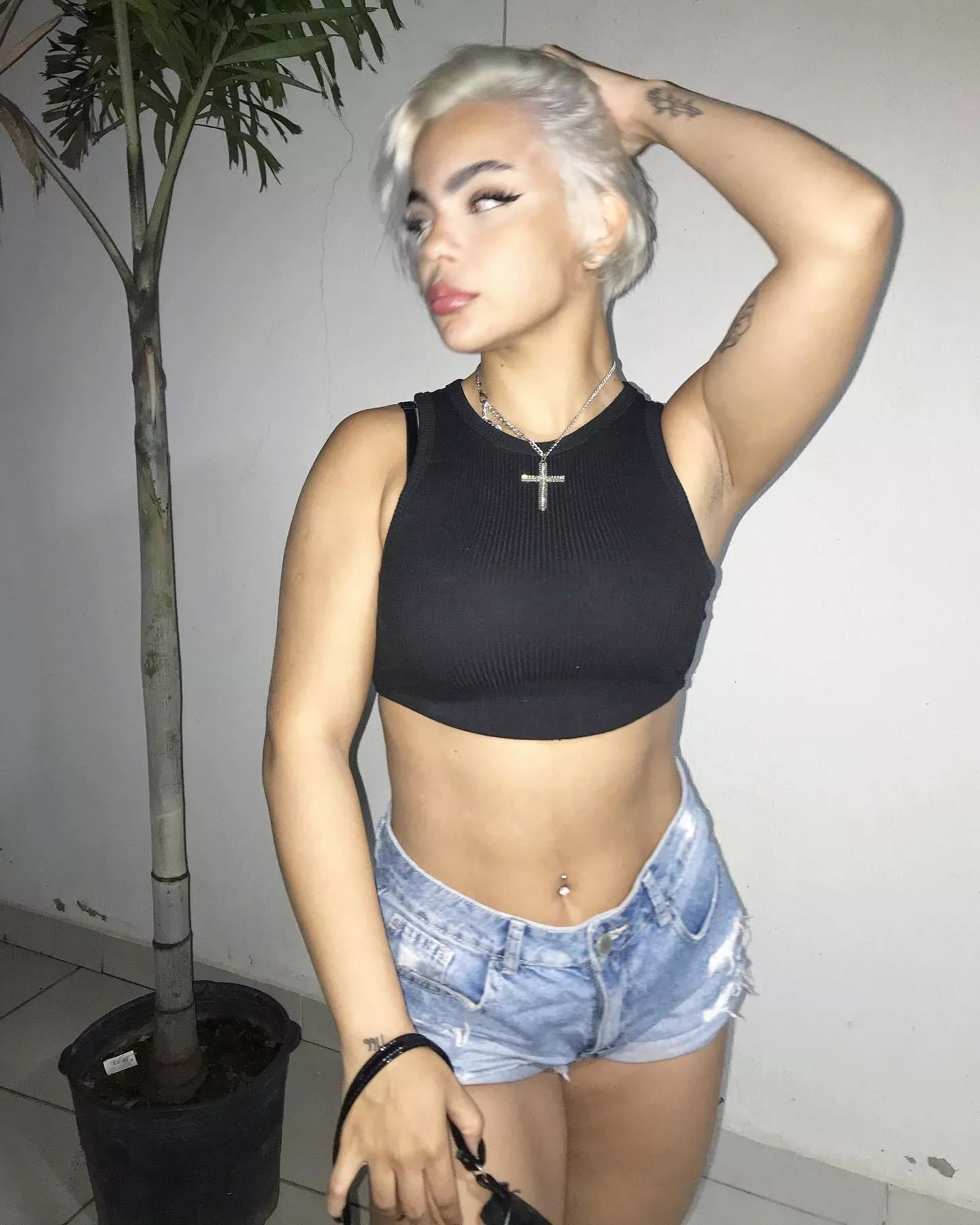 platinum✨ posted by babemandz