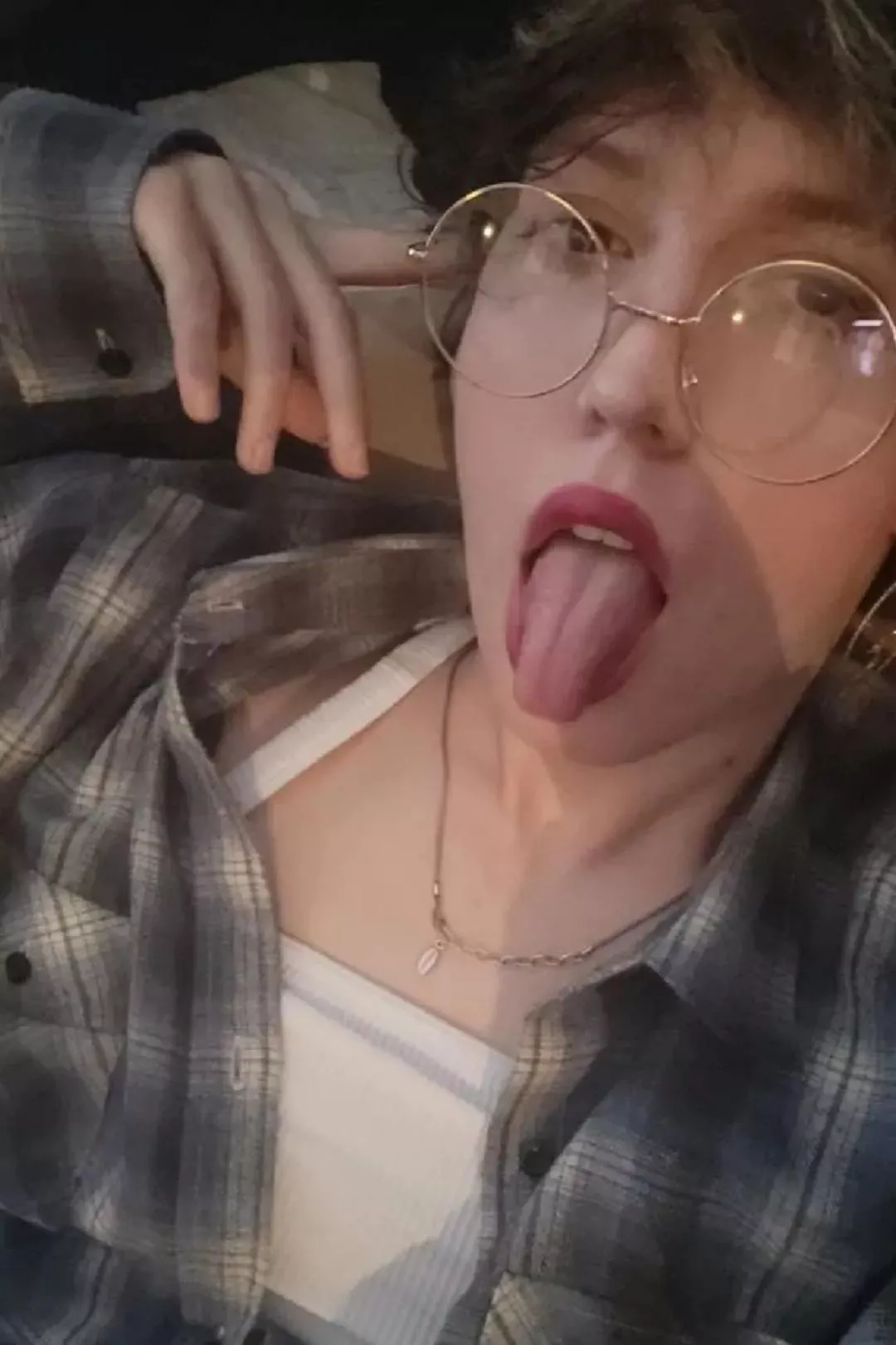 play elden ring wiff me pweez🖤🖤🖤 posted by Sugar_box