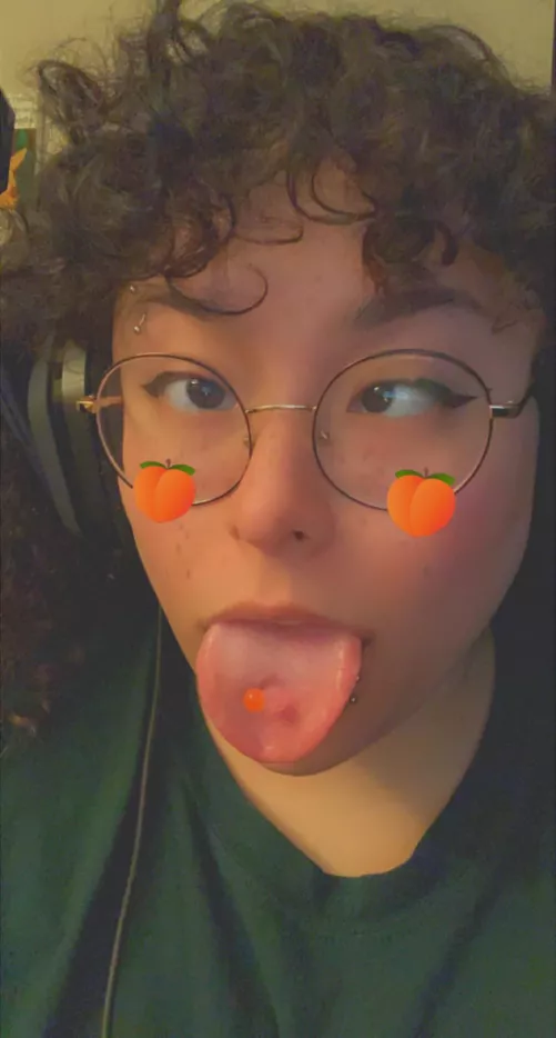 Play games with me by cookiez_716