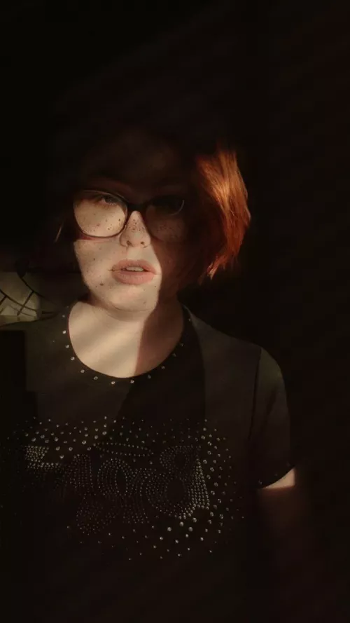 Playing with the light 😊 by bustymaebry