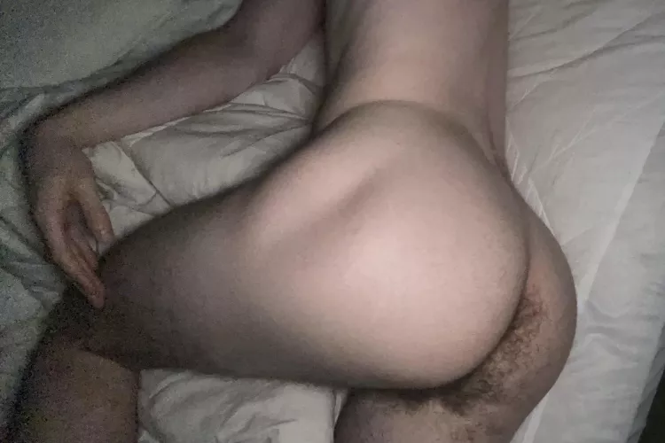 please breed me by melbiglouu