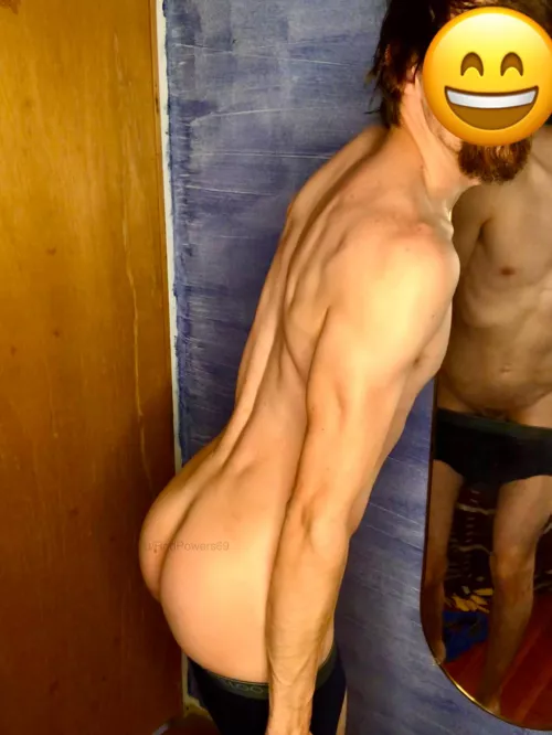 Please enjoy me dropping these briefs to show you my hot man ass 😄 by RodPowers69