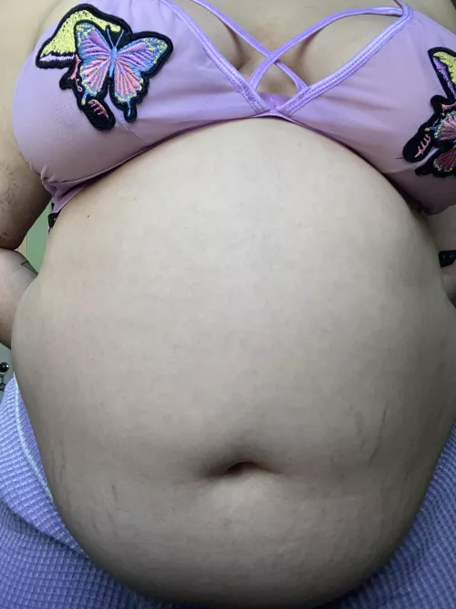 please feed me more 🥺 by tapiocalee