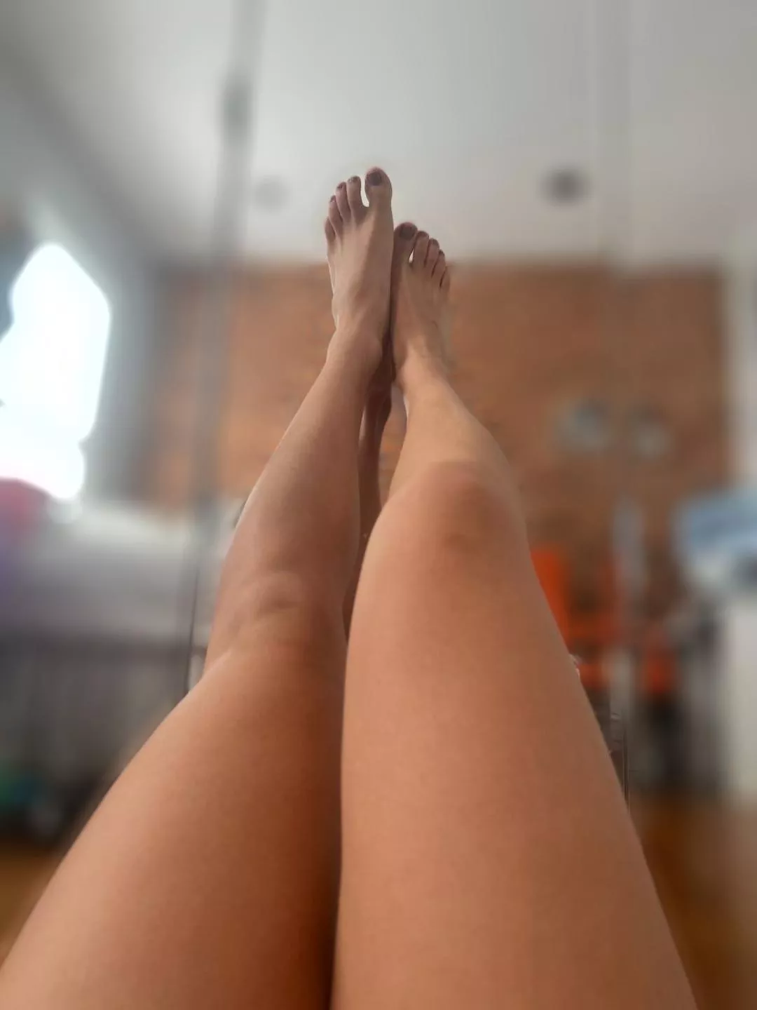 Please help me stretch my legs after my workout. posted by wetnikki69