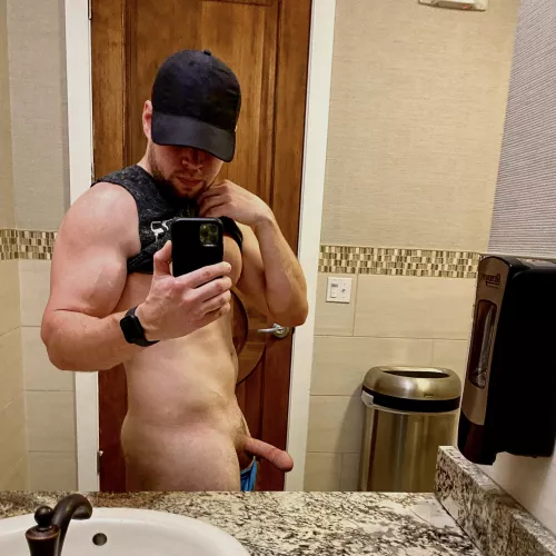 Please meet me in the locker roo[m]😈 by bigcckjock