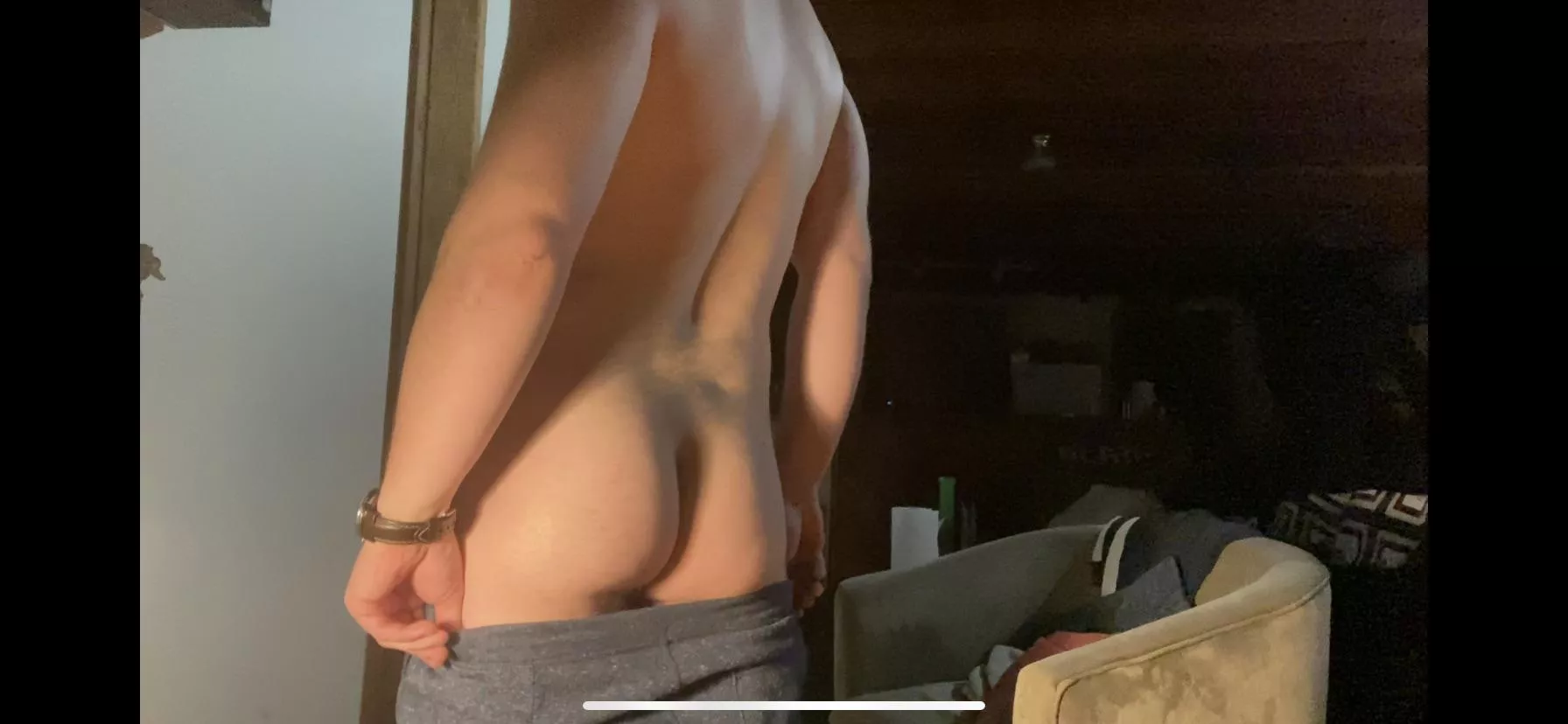 Please squeeze. posted by straightforthegays