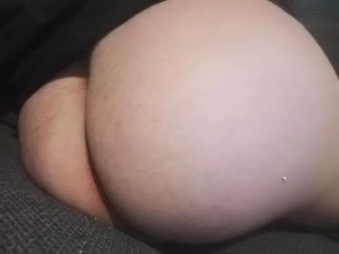 please use me 🍆🍑 by Catlover_1989