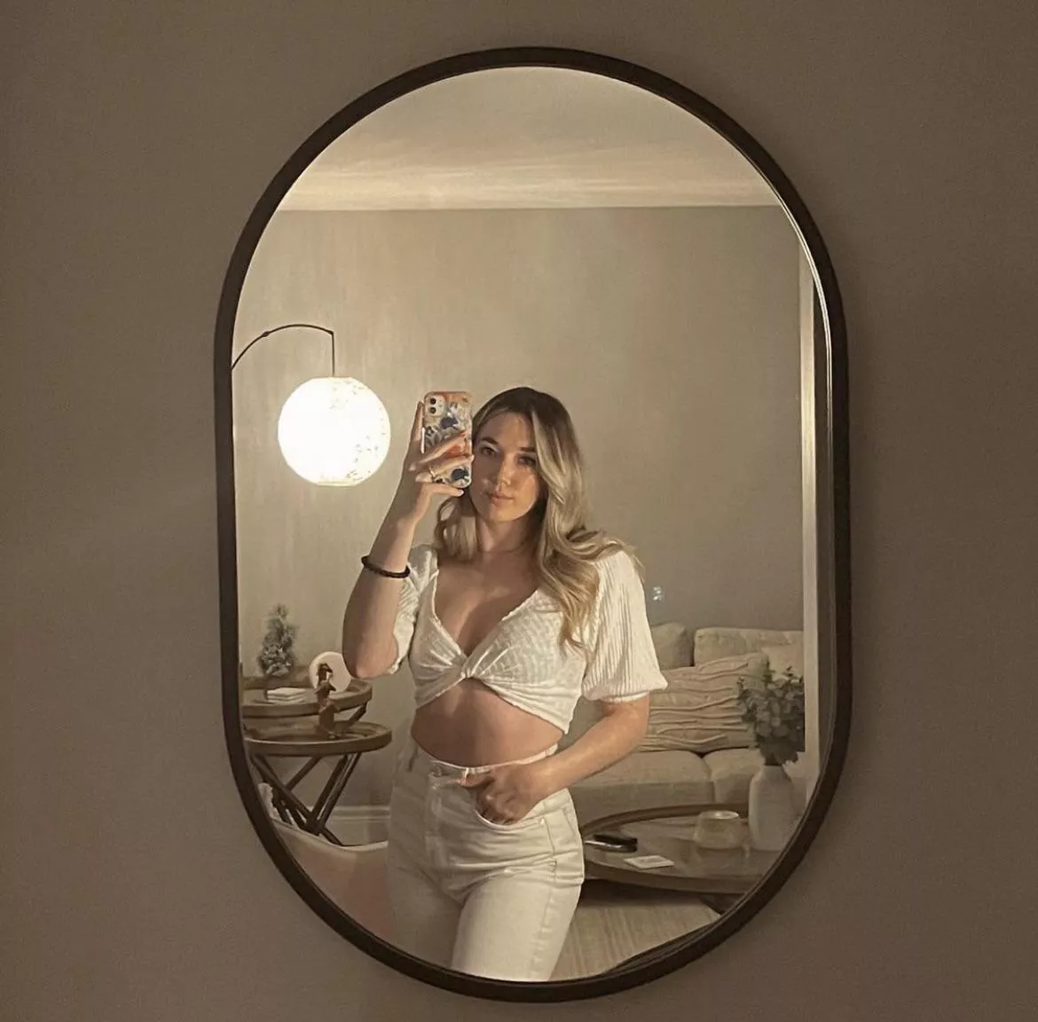 pls ignore my wide shoulders 🙈 posted by princessnikkicox