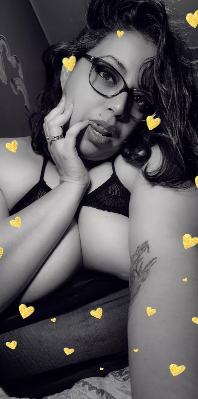 Plumper Milf 💜 posted by VixenCupcake