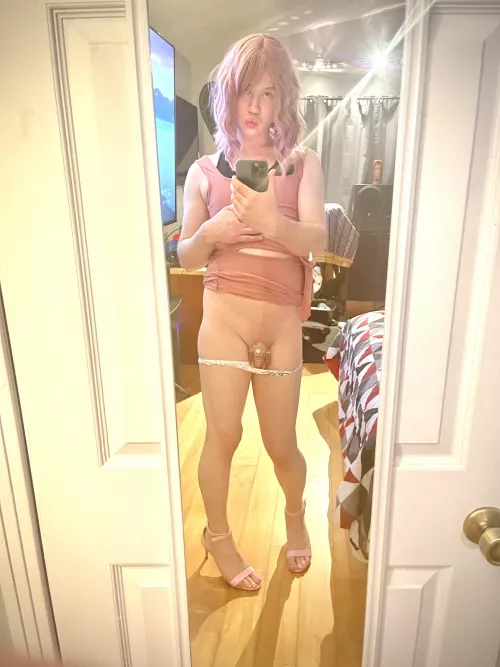 Plz blow up this video of me on my fuck machine so that I can never turn back 💕 (link in comments) by SissyKatie_xo