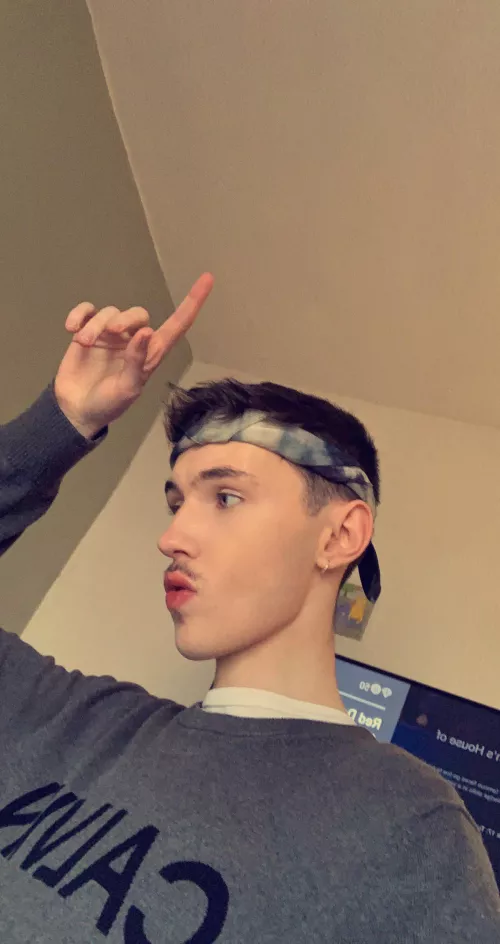 Pointing to this caption ☝️ nothing to say except… hi:) by _cj_1999