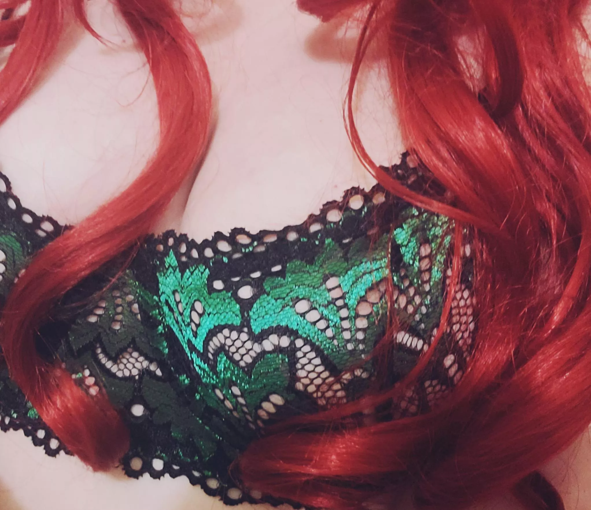 POISON IVY SHOOT TEASE BY KITTY CATHARSIS posted by kitty_catharsis