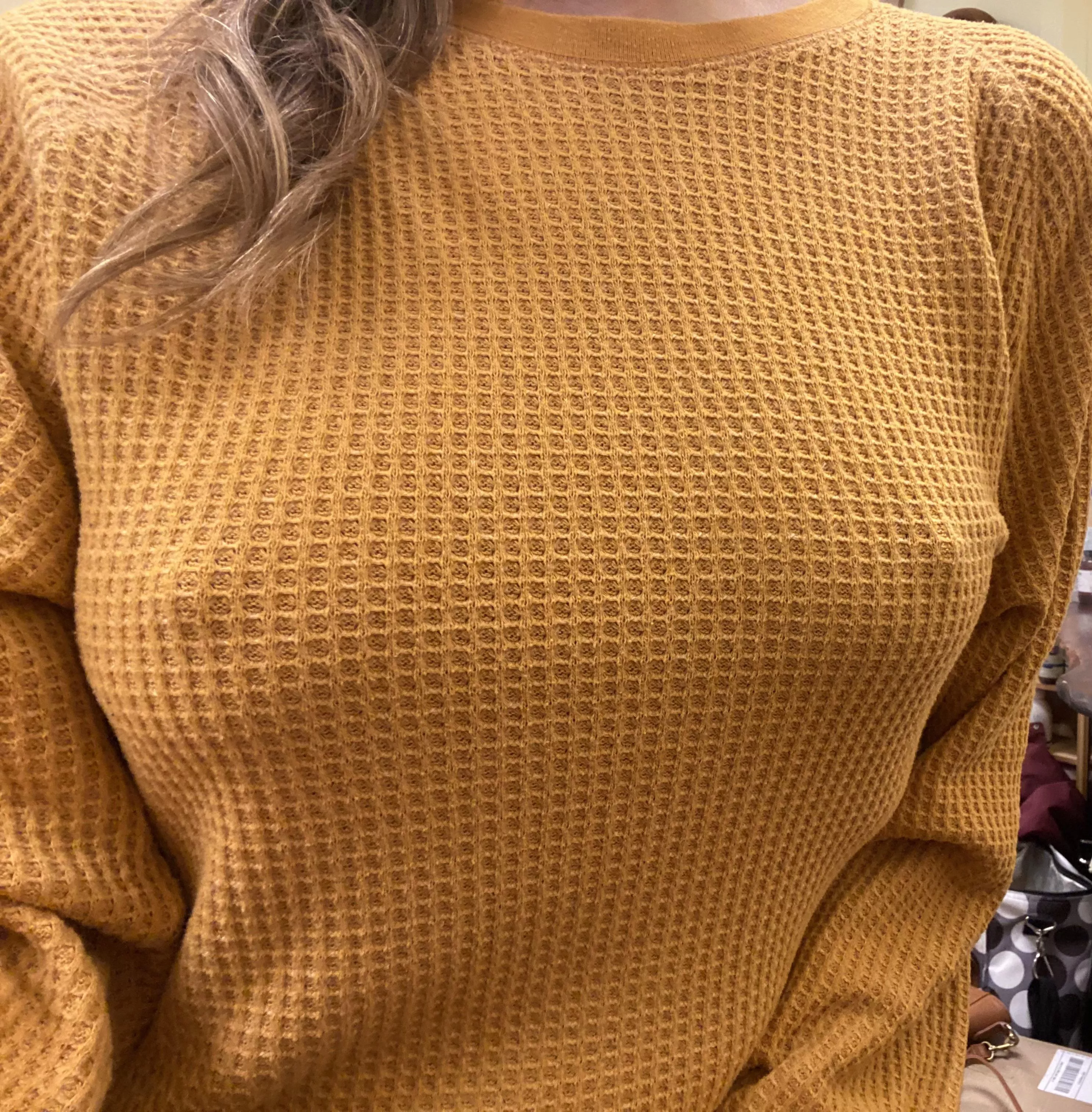 Pokies pokies every where . What else can a girl do but show hers to. posted by LittleMissStreak