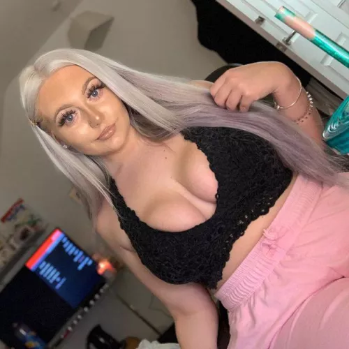 Popping out by Baz-xx44