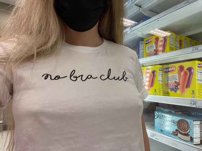 Popsicle, anyone? by silkysoleprincess