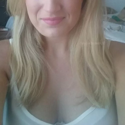 Posh English Girl, how's the view? by SophieBrownOF