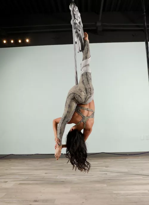 Possibilities are endless 😏❤️‍🔥 by bendy-bitch