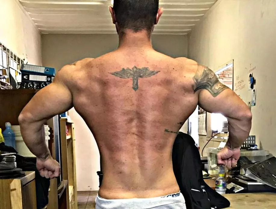 Post back session, ready to leave your claw marks down it (M) 35 posted by Fitandtattoeddad