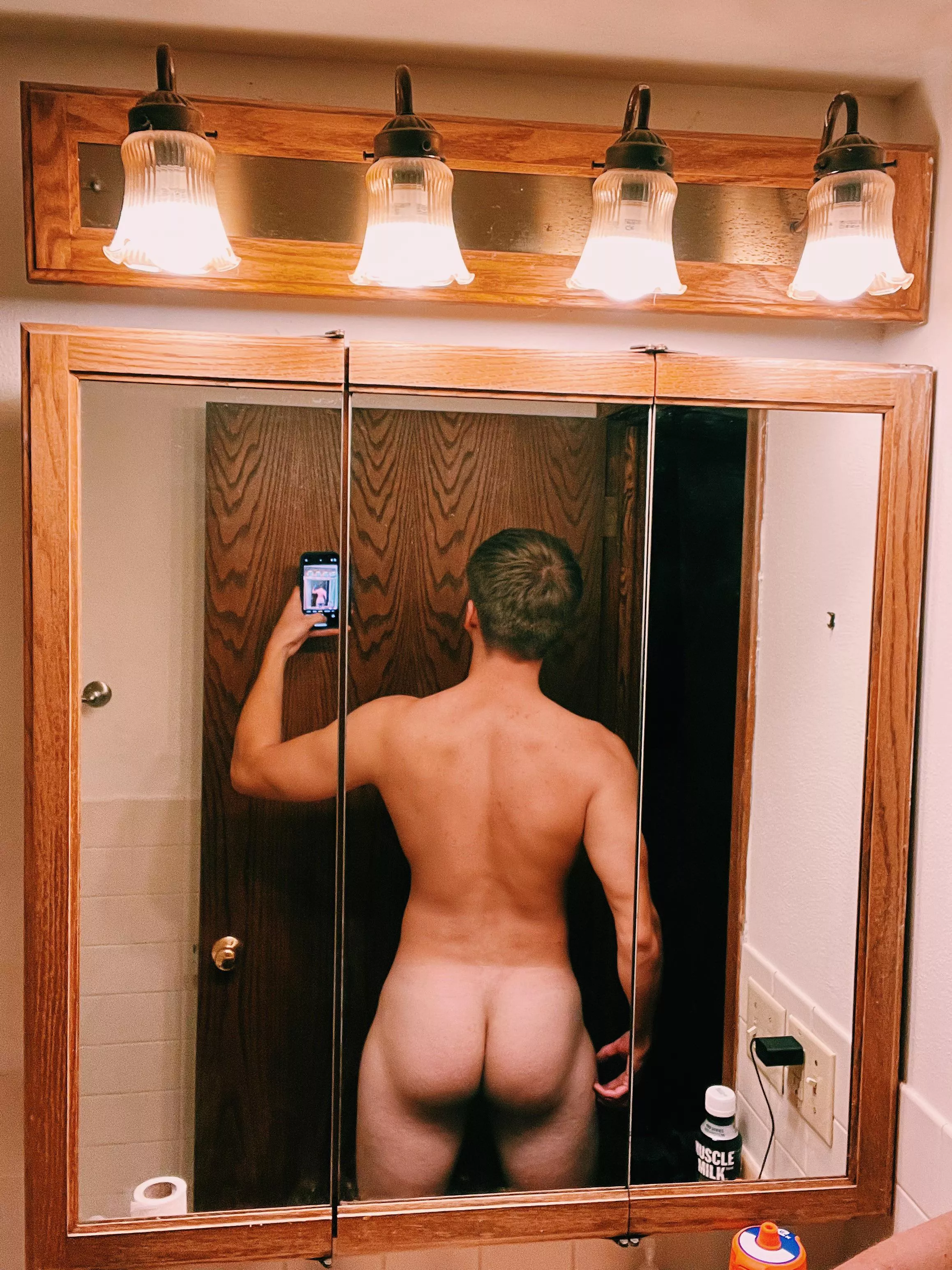 Post booty day pump ;) posted by Ariesthearchon