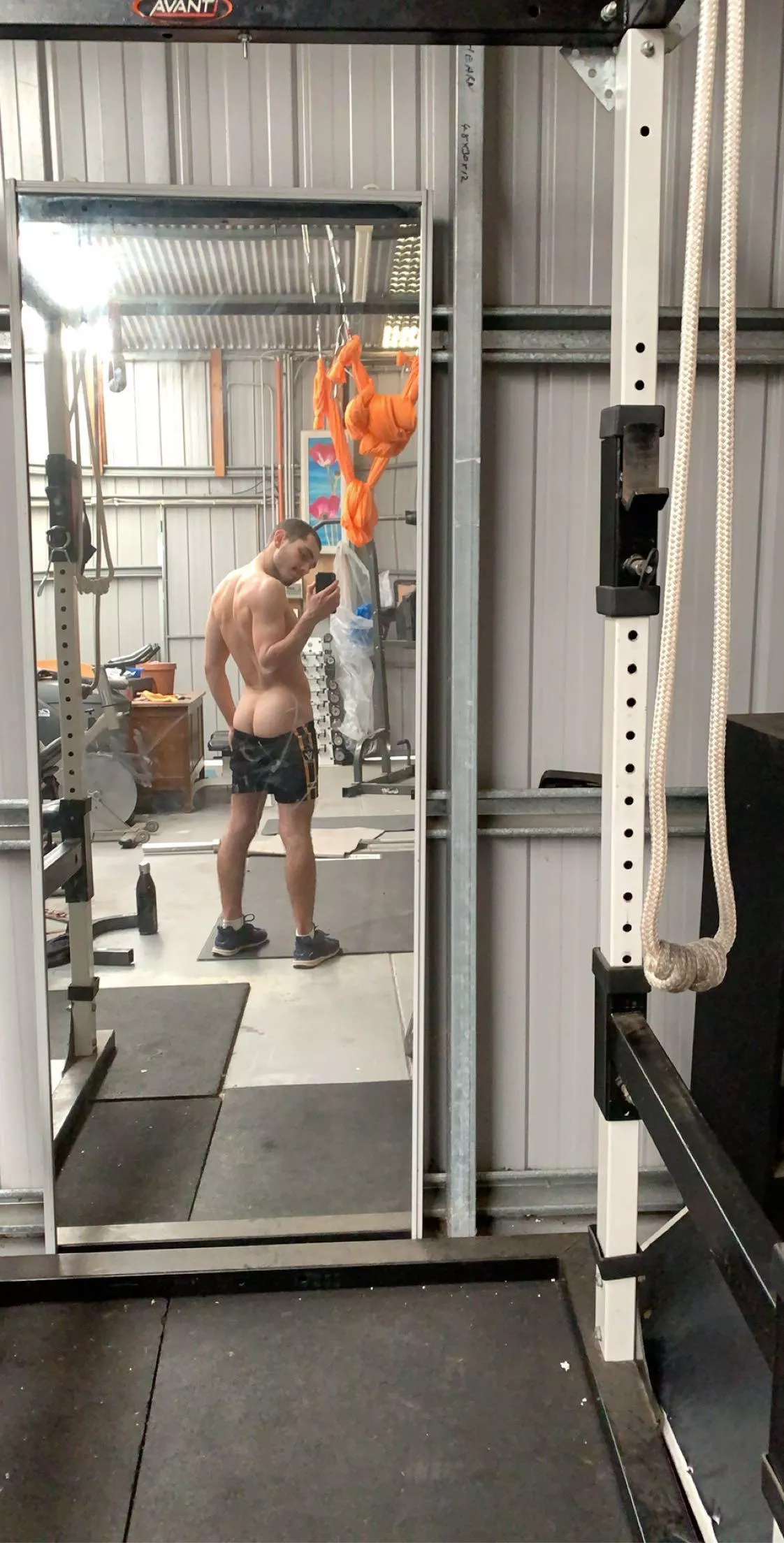 Post gym pump 🦵🏽 posted by Traditional-Ad2386