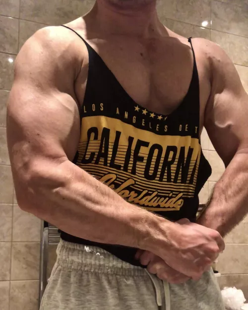 Post gym pump 😃 by NightxFever