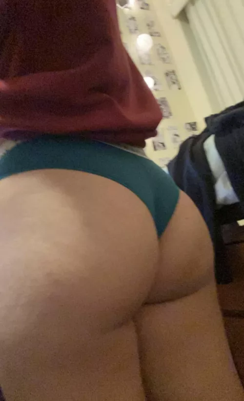 Post gym pump🍑 by Alexia_Nick_