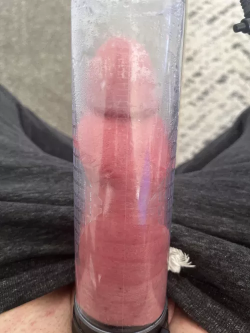 Post lunch pump. Anyone else pumping? by Tanderso81