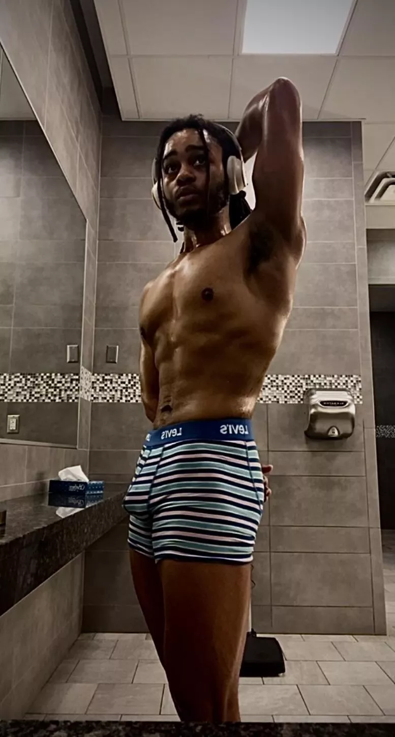 Post sauna sweaty posing, Pits, and bulge [19] posted by Extension-Access4523