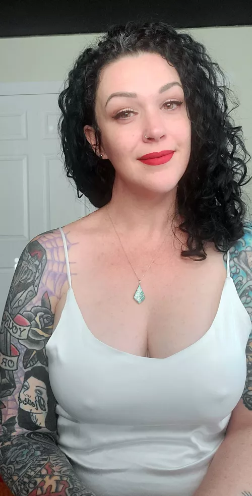 post titles are daunting. here are my braless tits. 🤗 by Lilith_DCLXVI