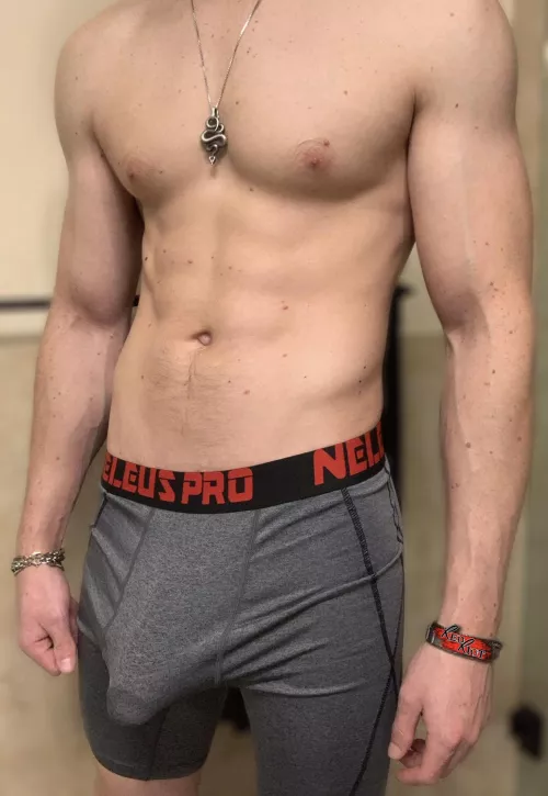Post workout bulge by redriotnsfw1