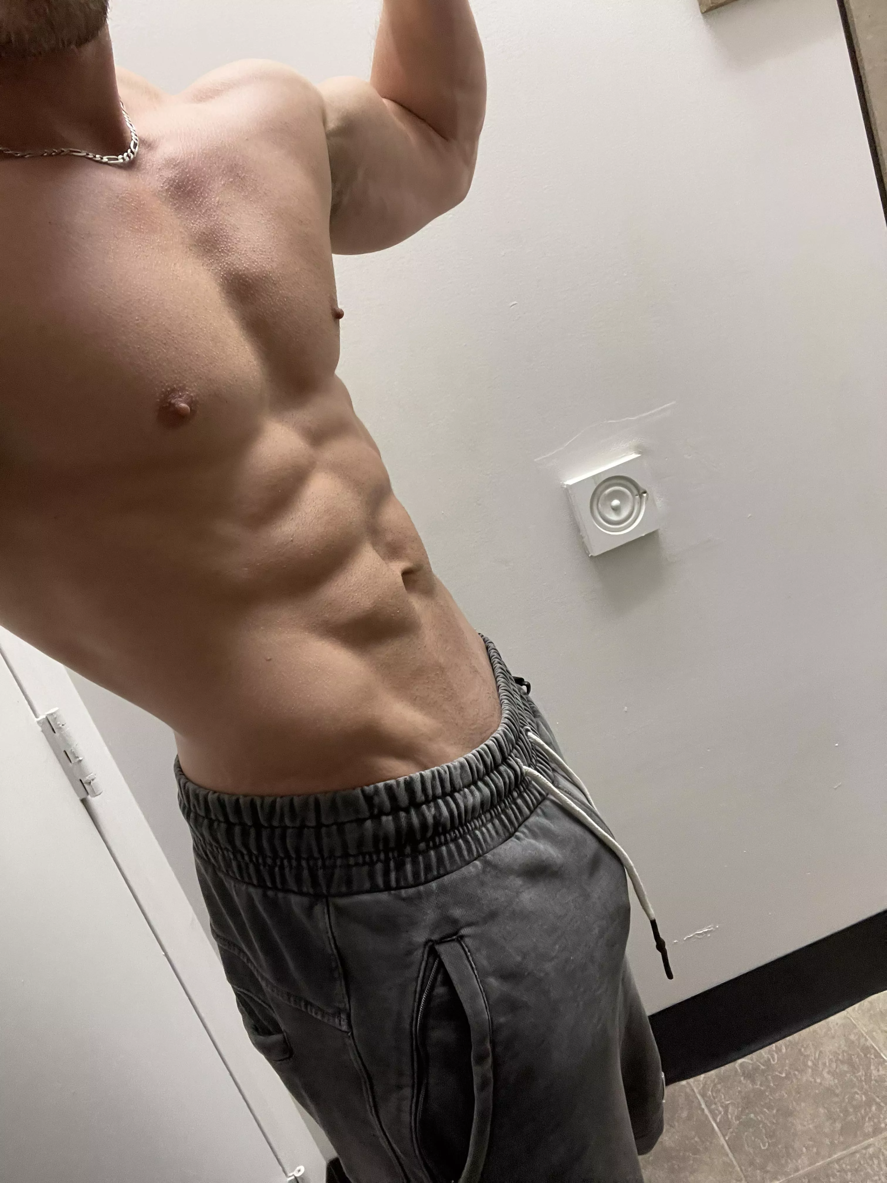 Post workout bulge posted by Htowntxmuscle