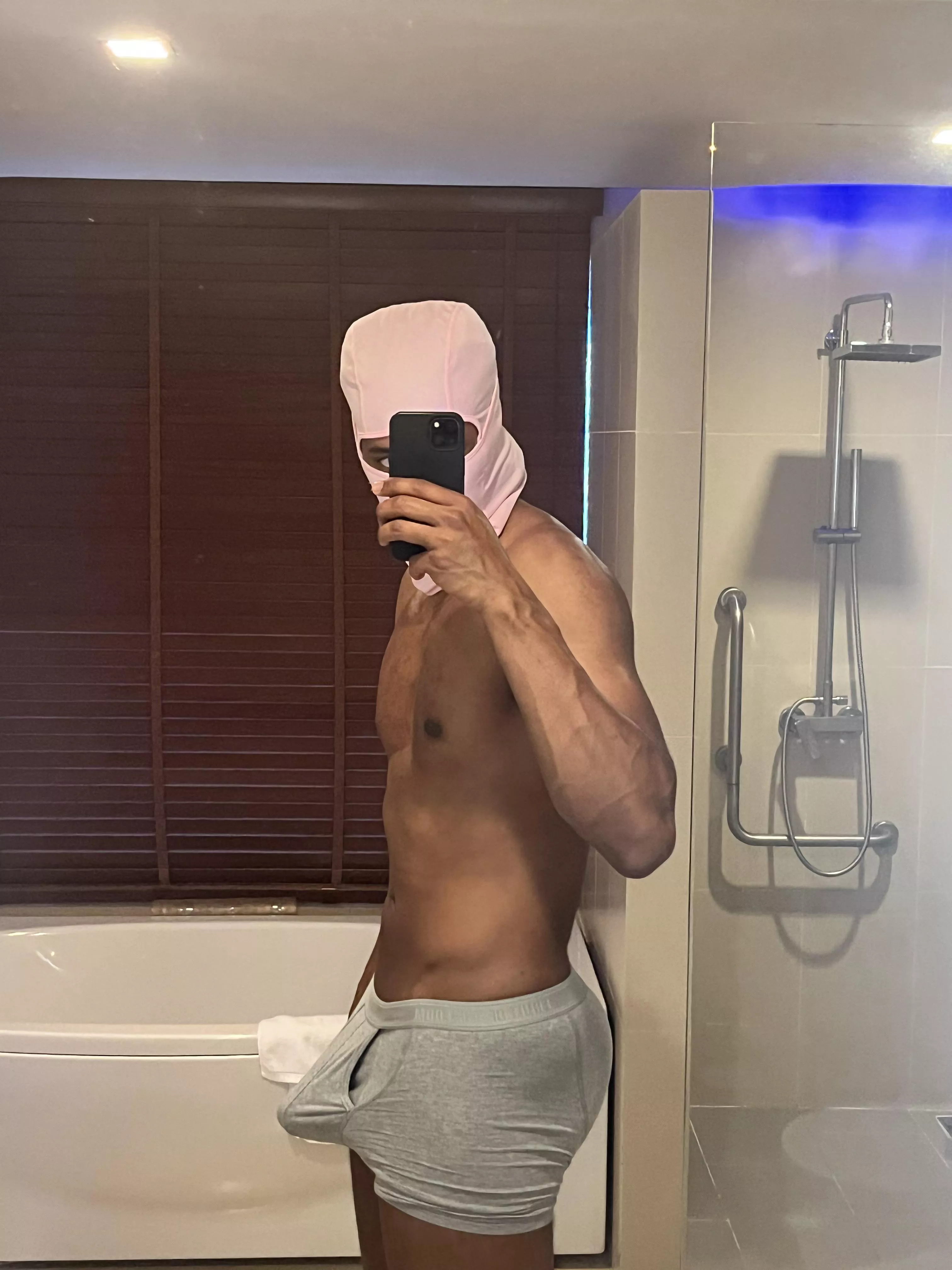 Post workout pics posted by rayangel_