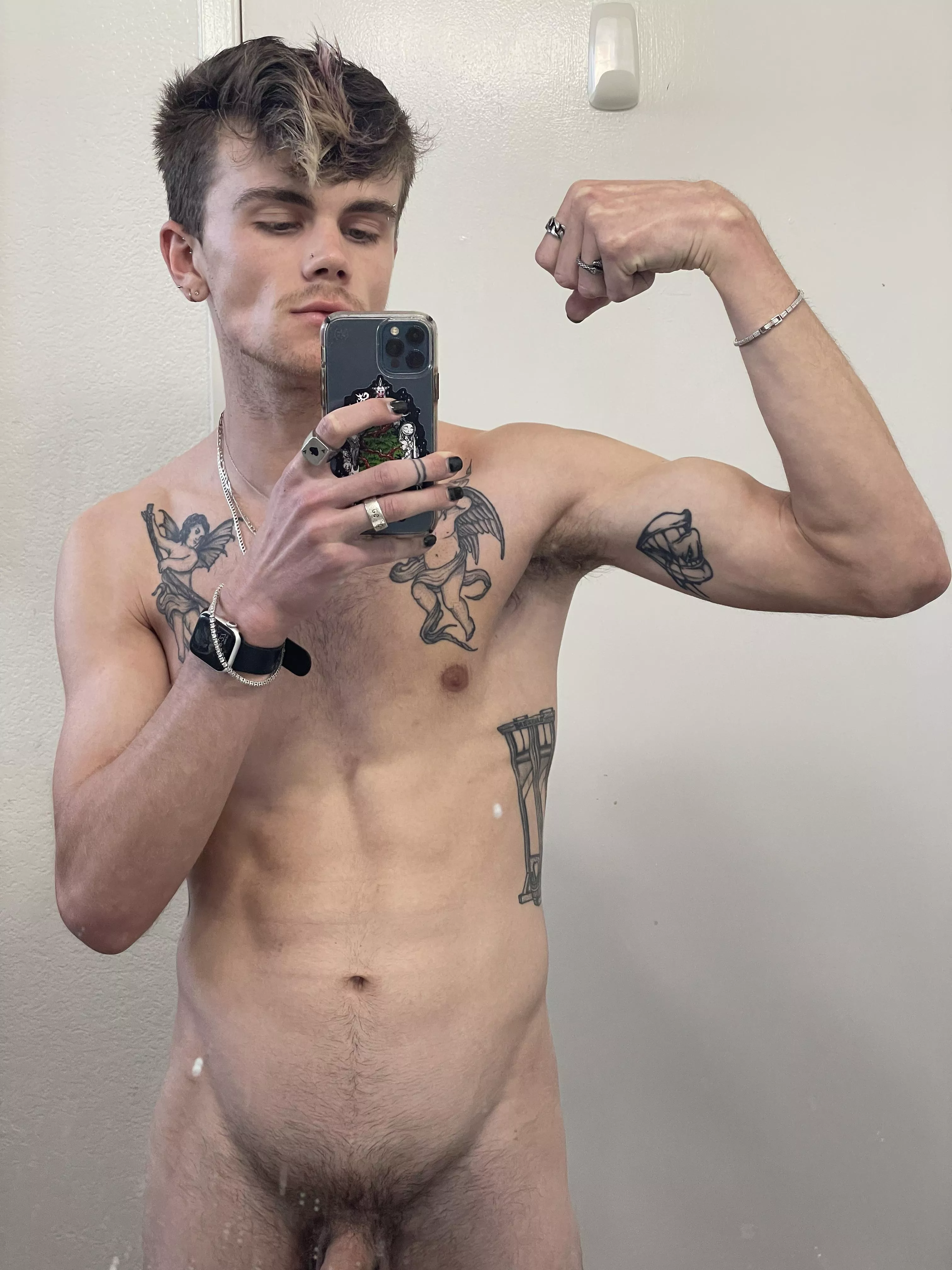 Post workout pit musk posted by aceheartbreak