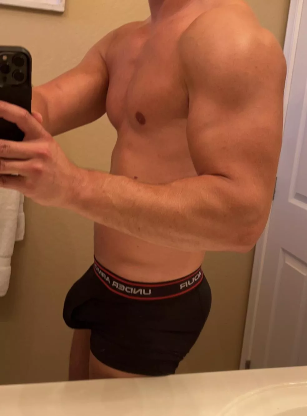 Post workout selfie posted by Swifter0419