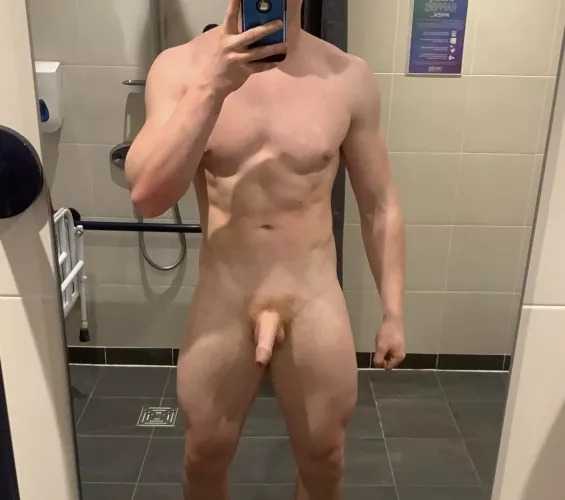 Post workout softy looks so much smaller with quad pump [M] by vikingtomas