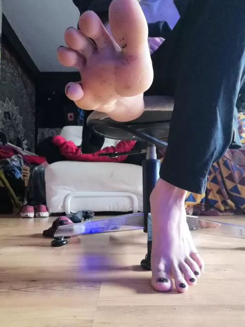 Posting for self confidence :) Tell me what you think! by Kayane98