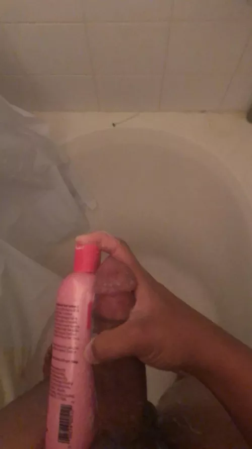 Posting pics/videos of me jerking off at work later dm me stuff to jerk of to by ManyPrinciple4125