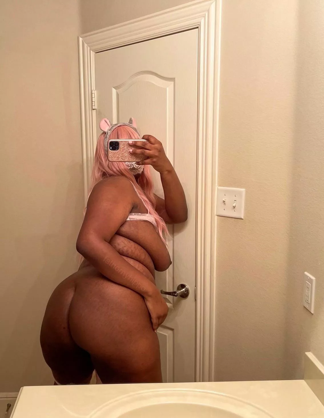 pound my hippo pussy!? posted by fathornyhippo