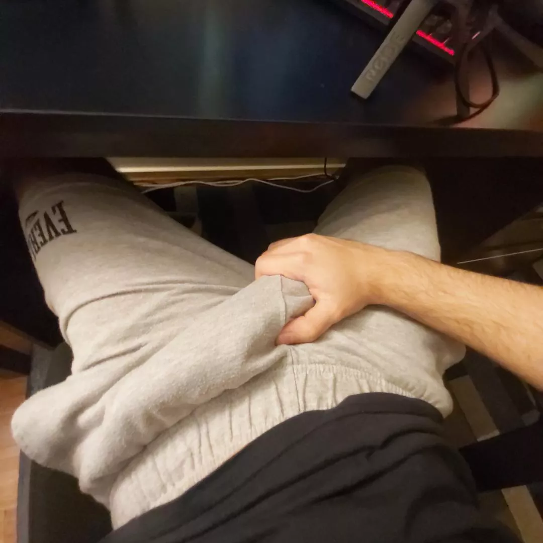 pov: i tell you to get to work under the desk 😏 posted by Logic-El-Verga