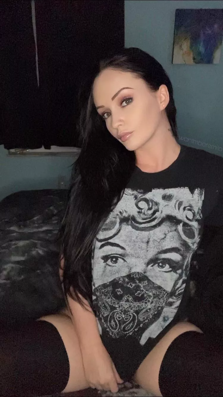 POV Me waiting on you to get home [f]rom work. posted by wantmooremila