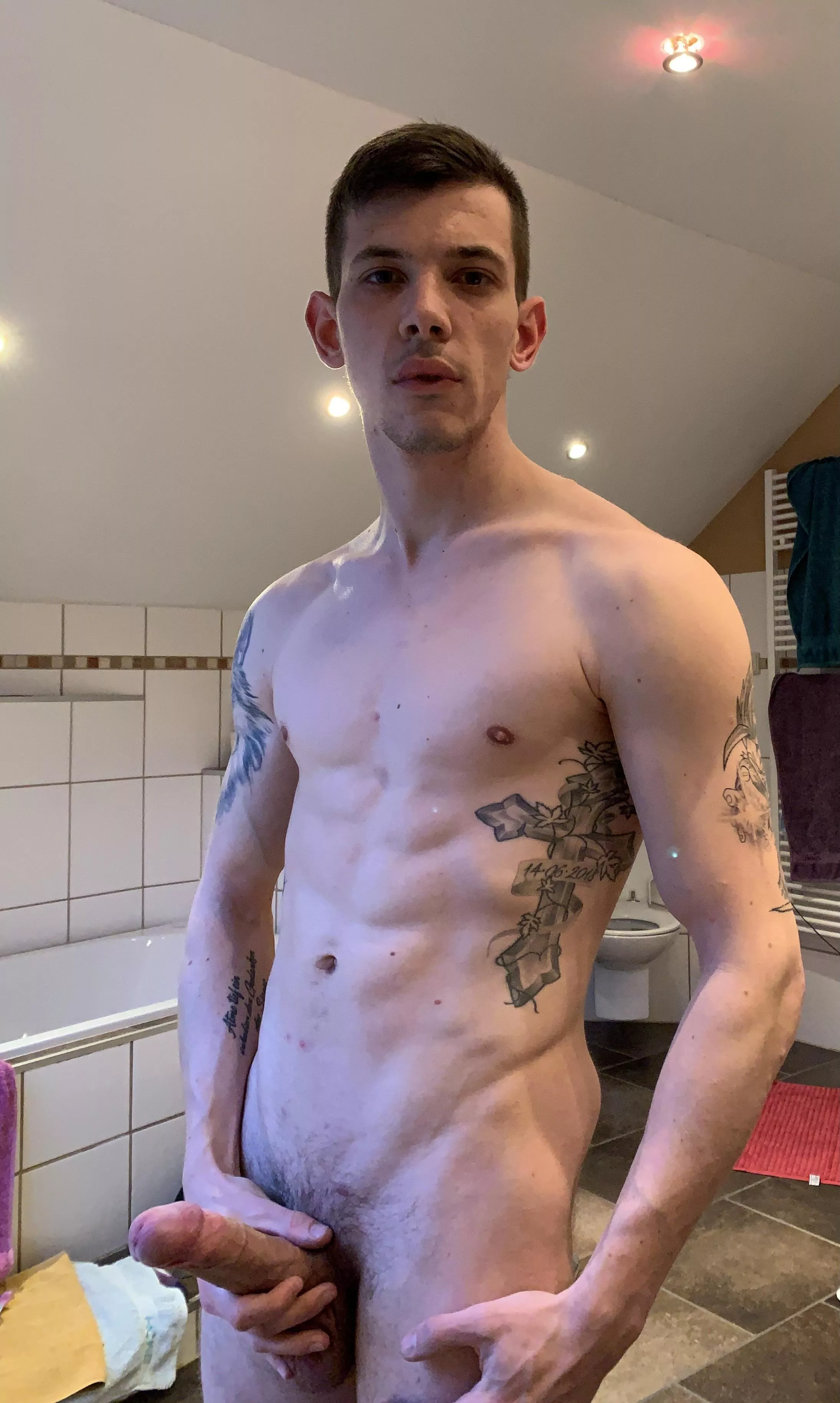 PoV: What my Toothbrush sees 😜 posted by DeletoBlue76