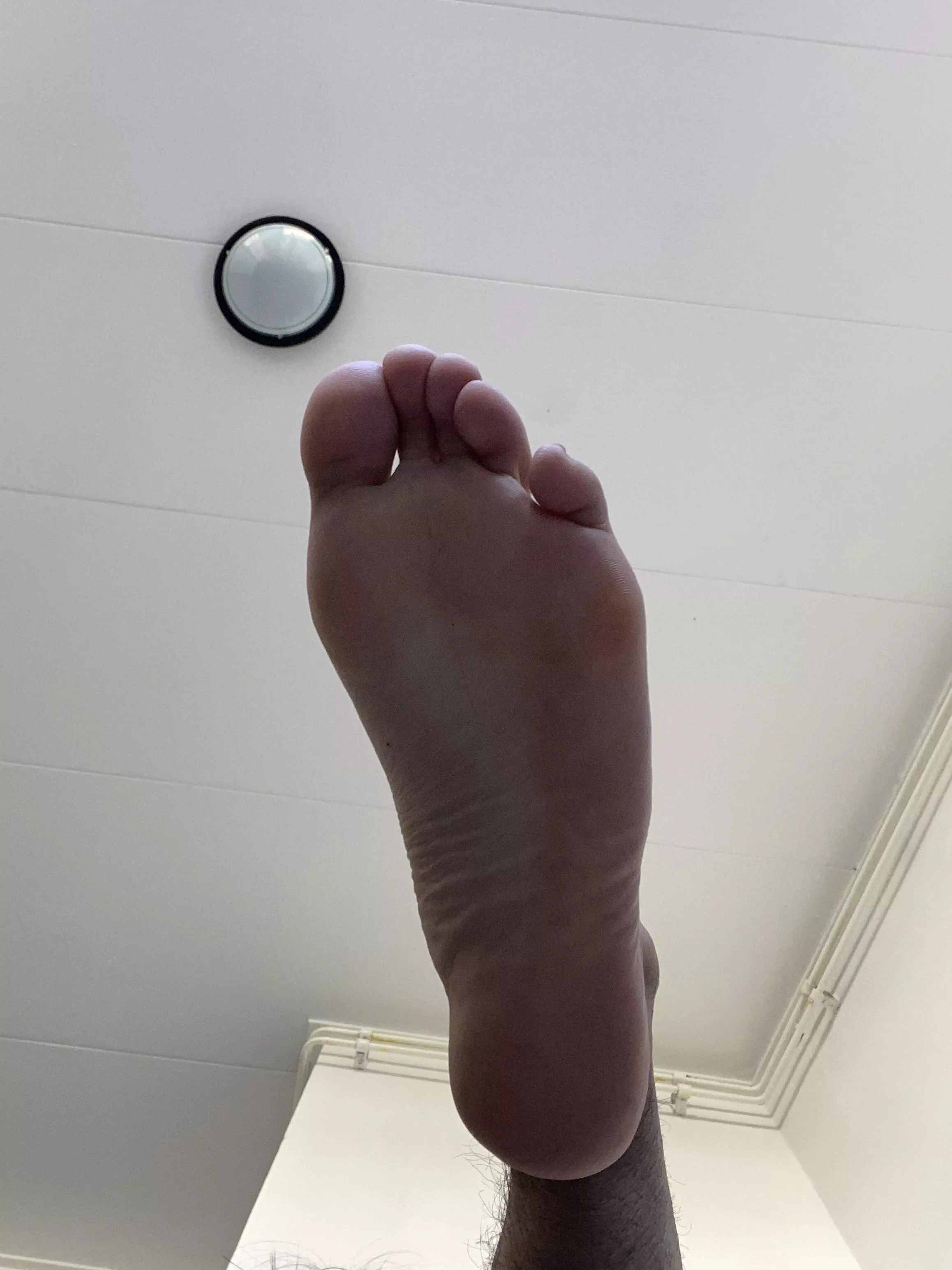 Pov: your about to worship my Asian feet 😈 posted by Asianfootgod