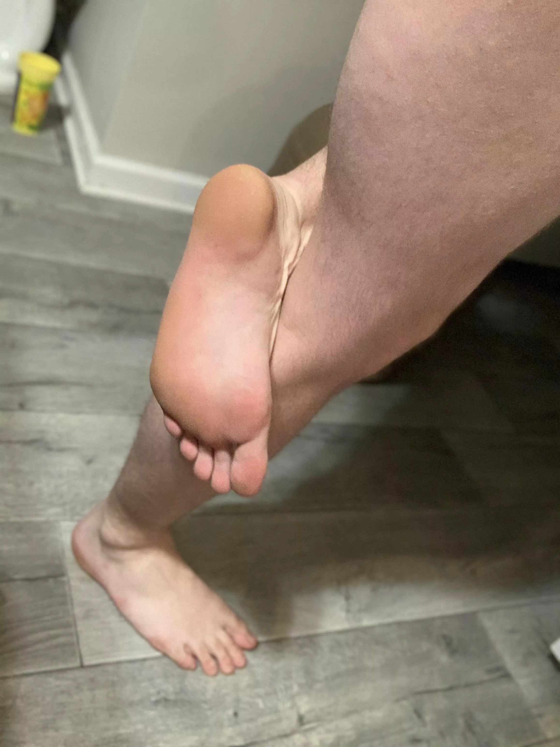 POV: you’re about to lick my foot from heel to toe posted by hottubsexmachine18