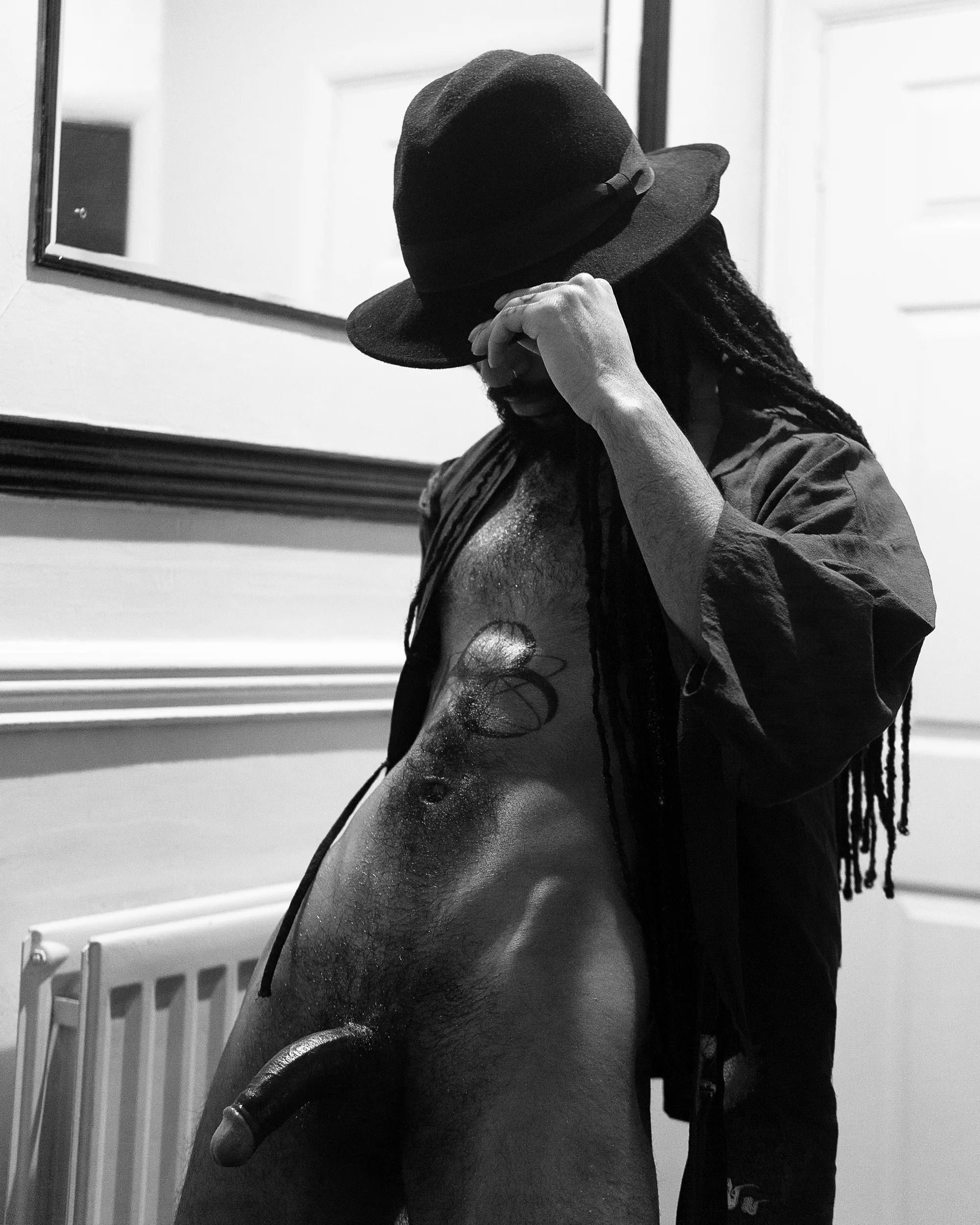 power stance 🙌🏾 posted by naturelocs