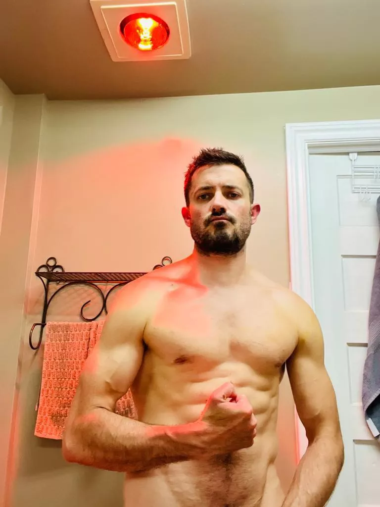 Powering through to the weekend 💪 posted by bathroom_bang2-0