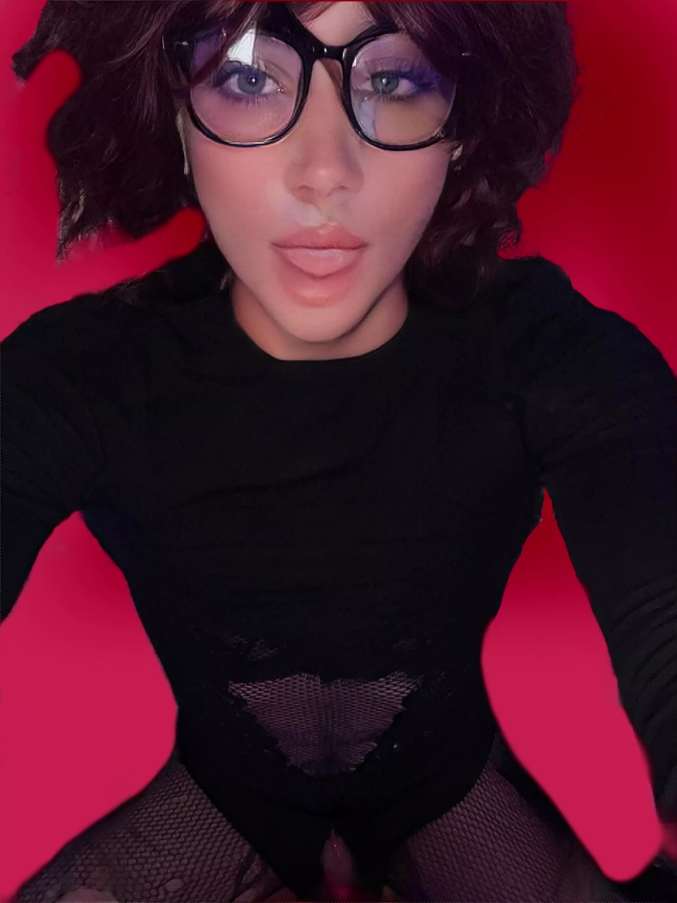 Practicing…I think I look good 😇 posted by jenjunk