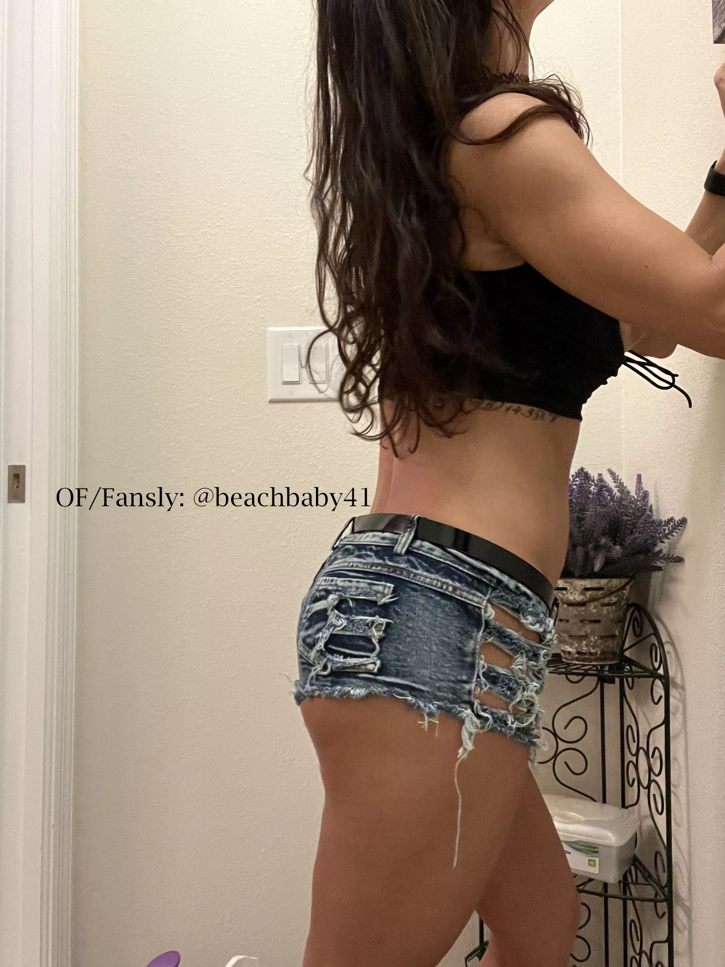 Prefer your MILFS to be fit with big, perfect tits? Then I'm the one for you! Join my Onlyfans today for daily posts, thousands of nudes and message me about custom work or a cockrating! posted by 41beachbaybee